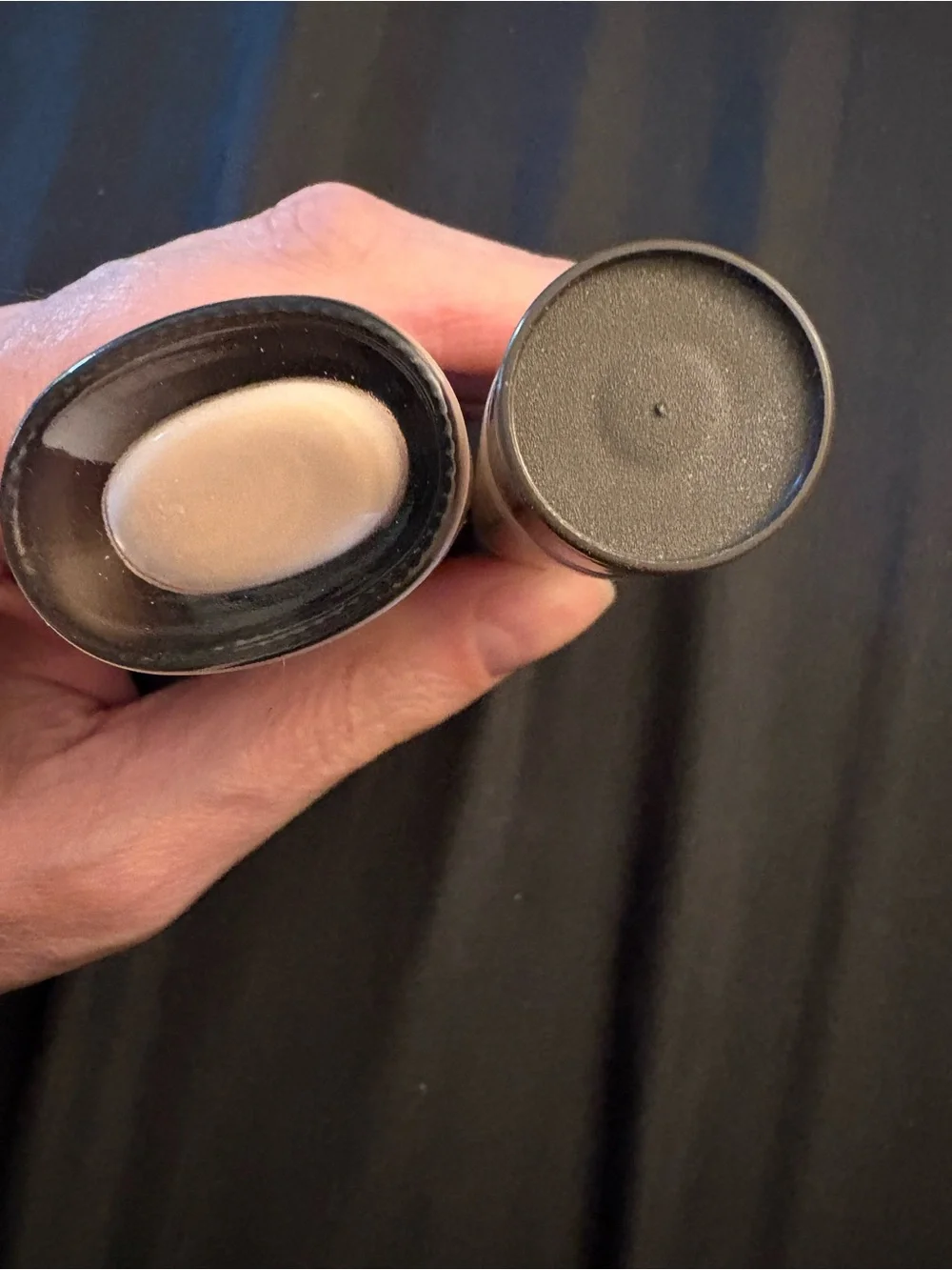 COVERGIRL Matte Liquid Foundations in Light/Light Ivory NWT